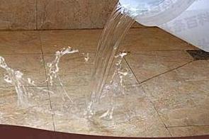 连云漏水维修 免砸砖防水材料该如何施工